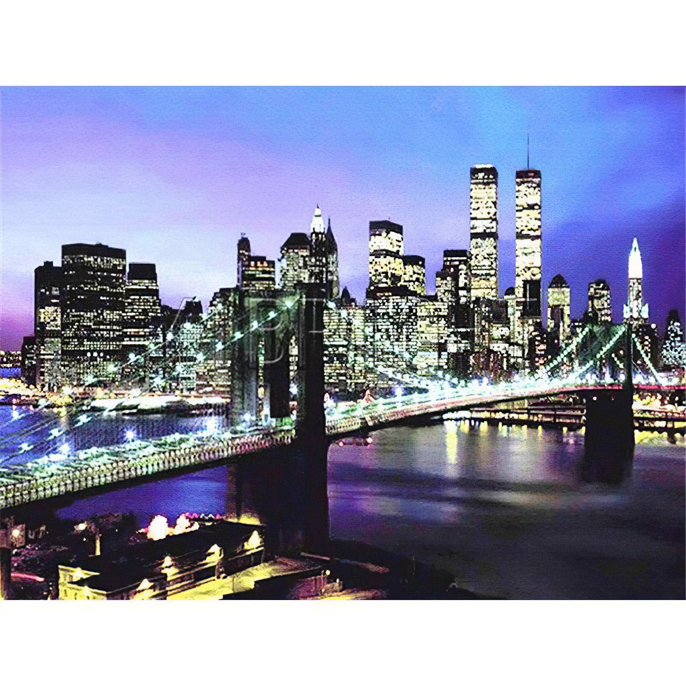 La ligne d’horizon de la ville s’étend au loin et les fenêtres des grands immeubles s’illuminent, ajoutant une touche d’étoiles au ciel nocturne dans cette broderie diamant. Pont de la ville de nuit - j'adore la broderie diamant